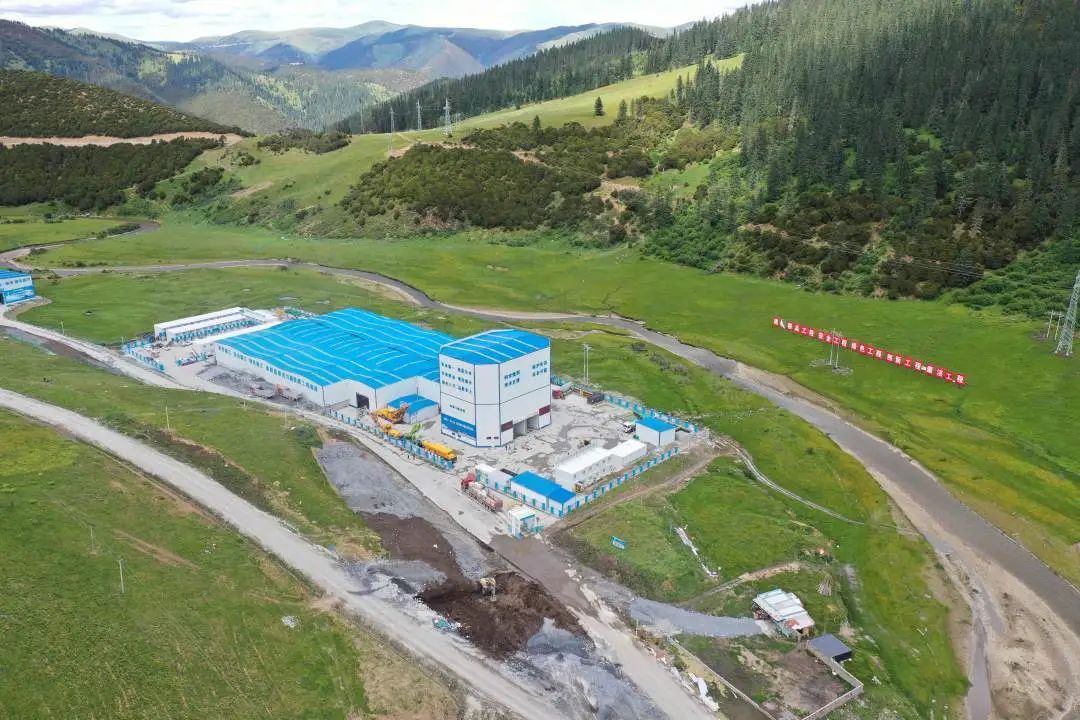 “站”立高原！总搅拌站助力川藏线建设！