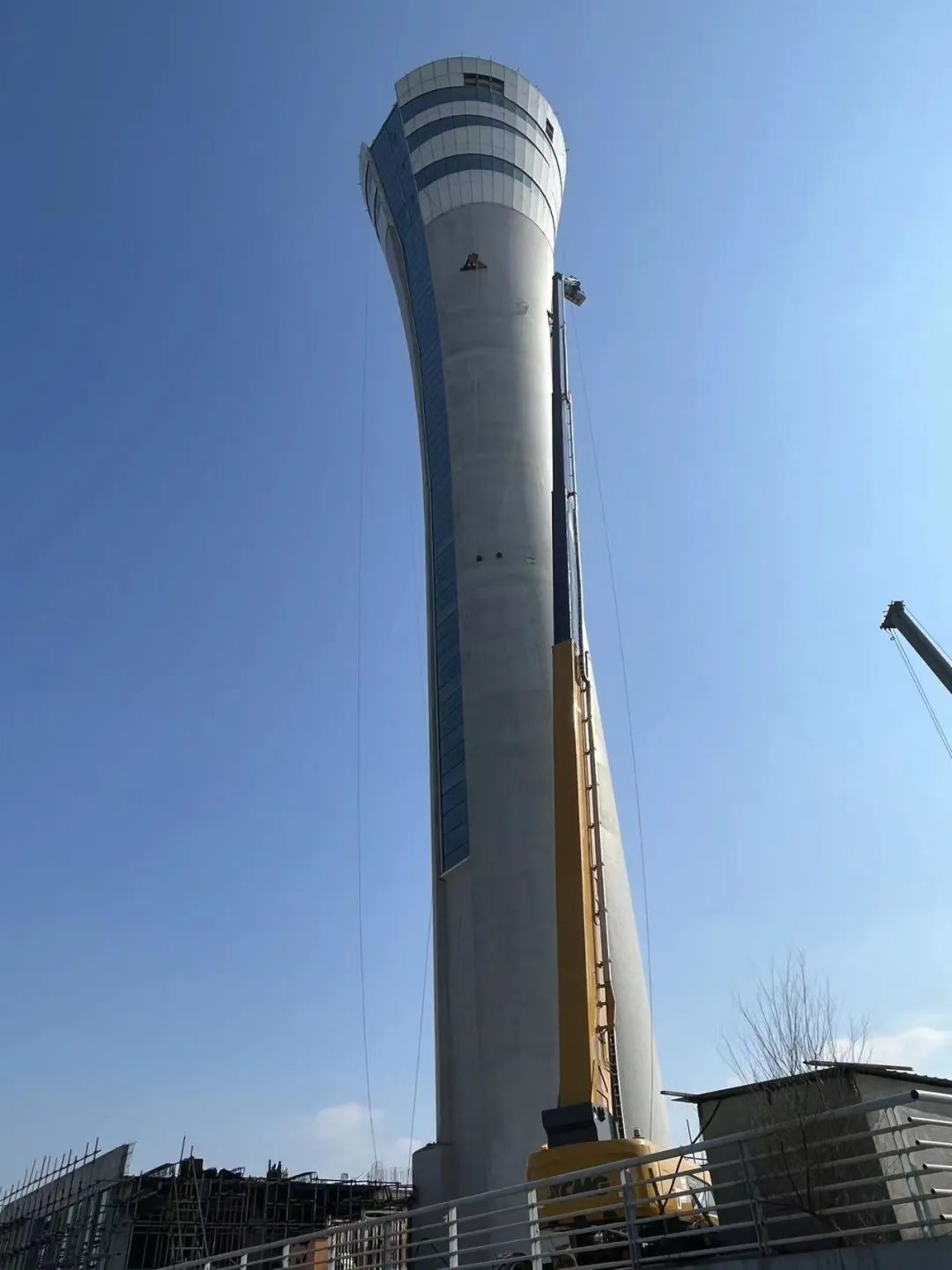 大显身手！总直臂式高空作业平台XGS70K魔都首秀！