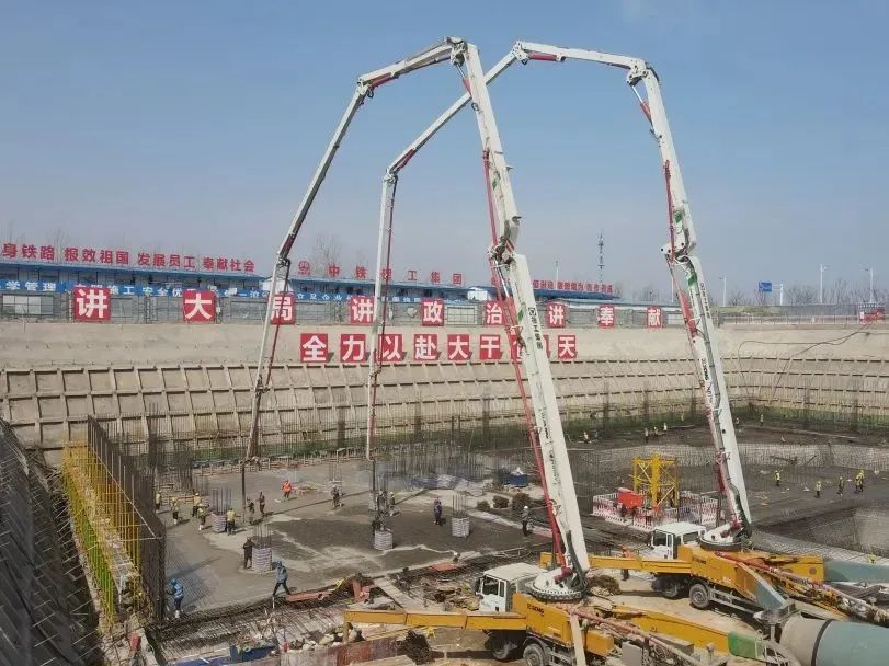 再创纪录！总大米数泵车助建青岛西海岸“第一高”