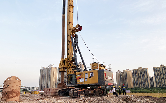 夯基珠江畔，总旋挖钻机助建超级工程！