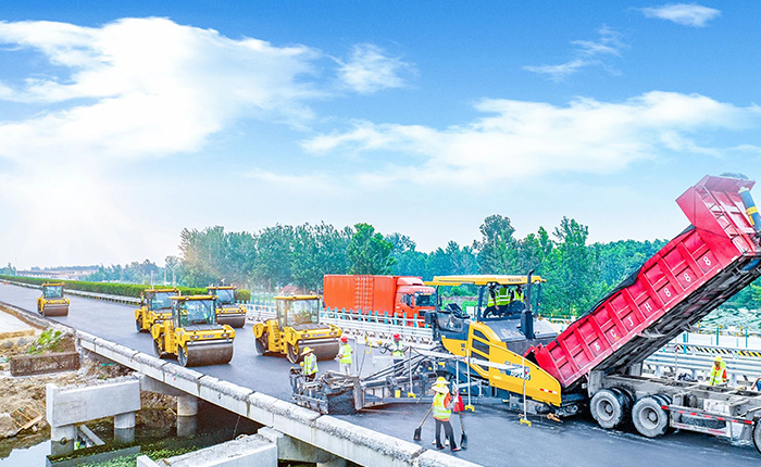 江苏高速上演总成套道路机械大片！