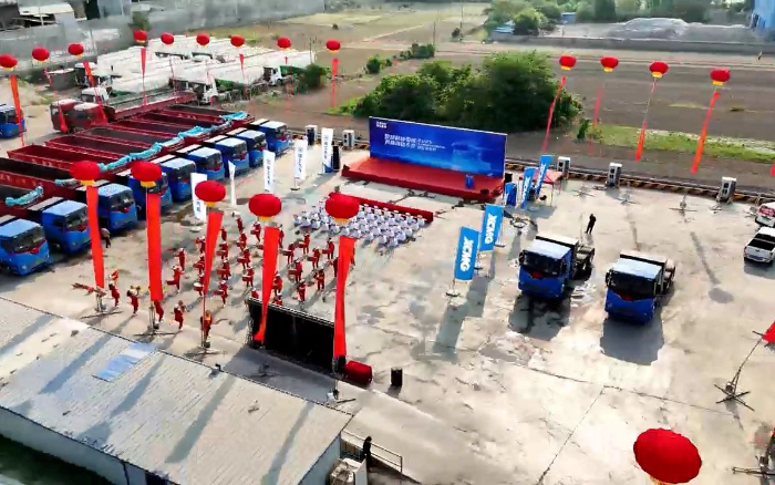 总新能源牵引车批量发往煤炭运输前线