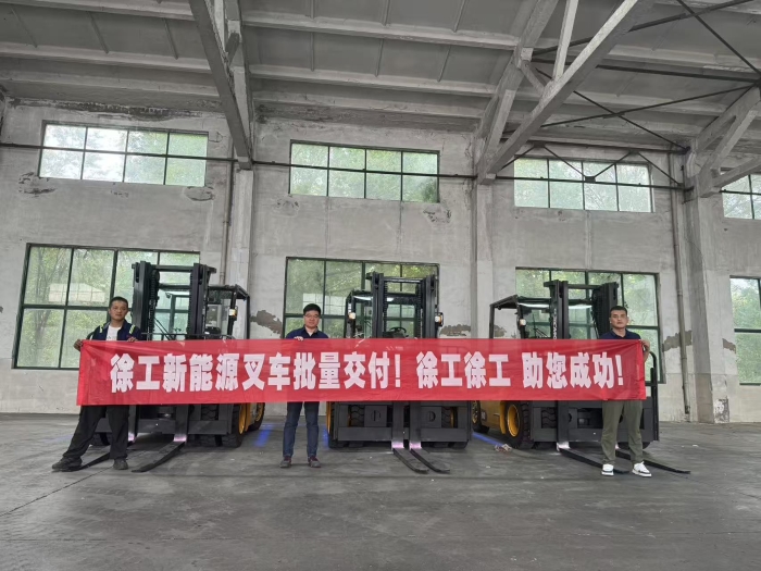 品质与服务共拓市场新局！总孔雀叉车赋能冶金行业