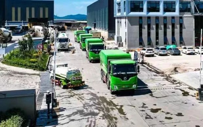 总新能源自卸车擦亮城市建设绿色底色