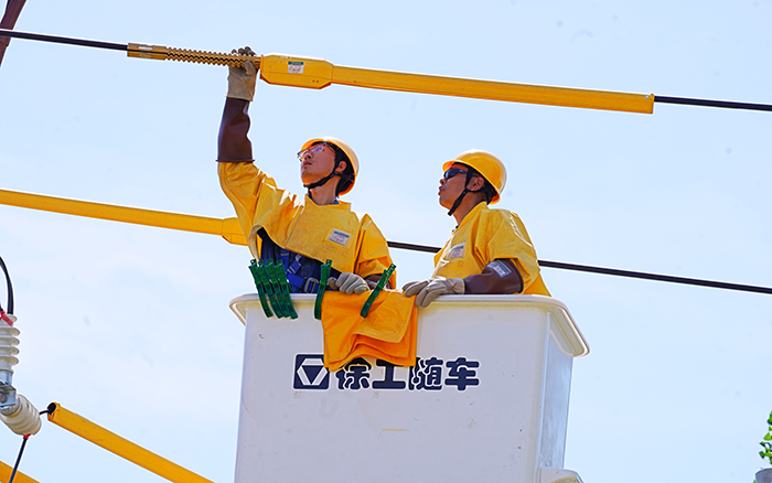 战高温保供电！总 GKJH22A 西北农田显身手