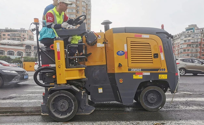 总XM505市政道路铣刨施工：杭州城市道路焕新升级的高效之选