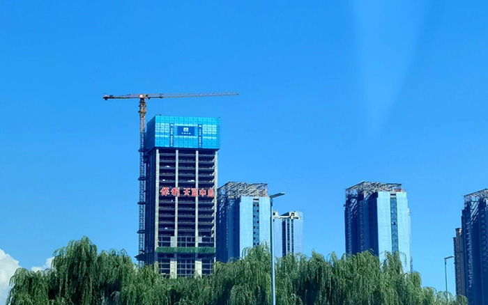 直冲天际  总塔机助建兰州超高层项目